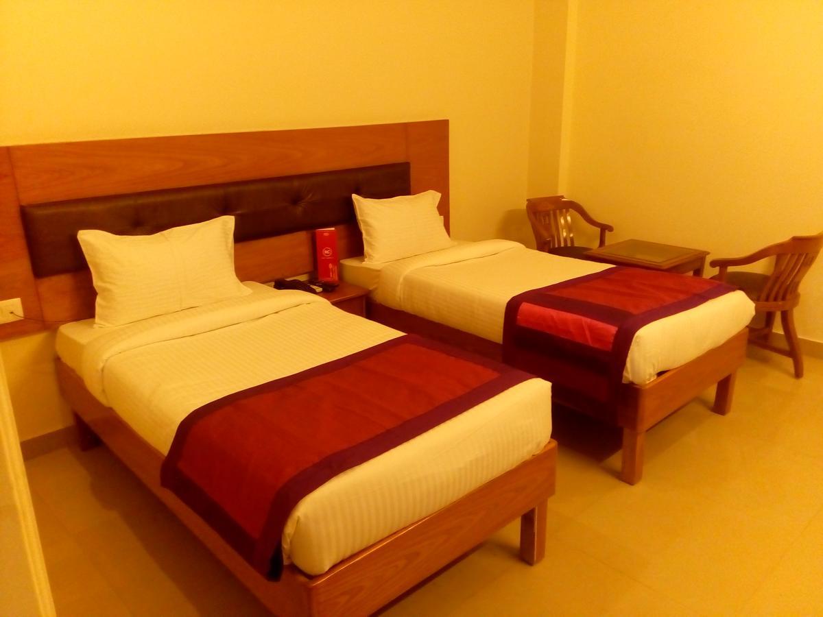 Red Carpet Hotels Noida Exteriör bild