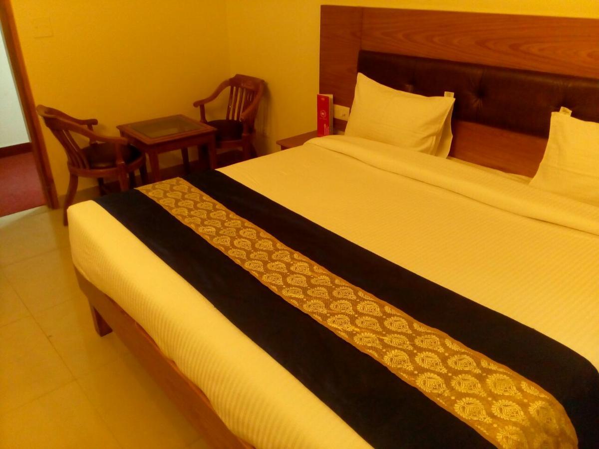 Red Carpet Hotels Noida Exteriör bild