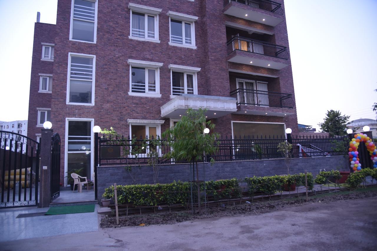 Red Carpet Hotels Noida Exteriör bild